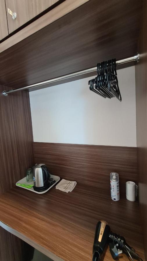 Kk Aeropod Corner Unit A Near Airport And Free Parking Apartment